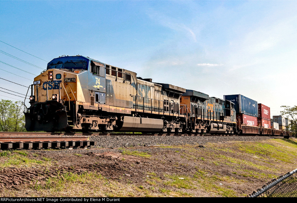 CSX 74 on I-104